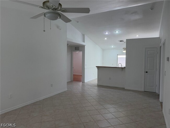 Photo - 1424 NE 13th Pl