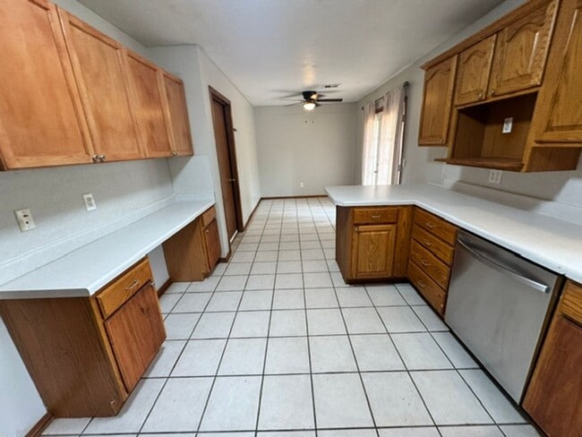 129 NE 11th St