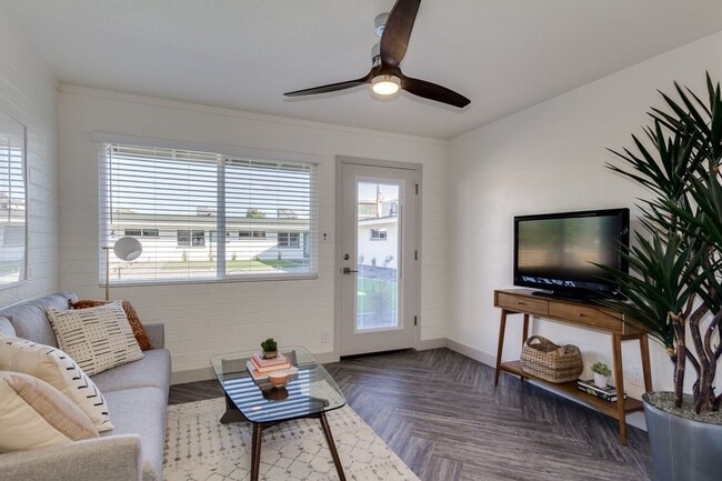 3031 N 69th Pl Unit 07