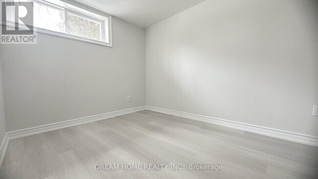 Photo - 6 Clementine Square