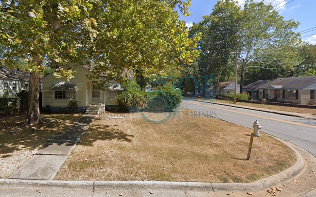 Great Find in Hillcrest! 2BR & 1 BA - Great Find in Hillcrest! 2BR & 1 BA House