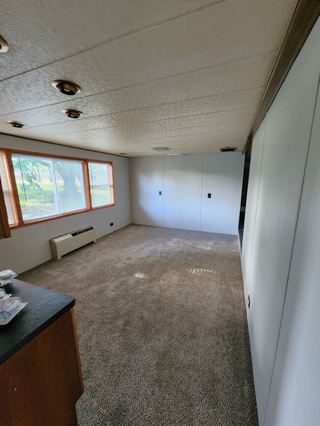 Photo - Spacious 3BR, 2BTH home in Washburn Rural ...