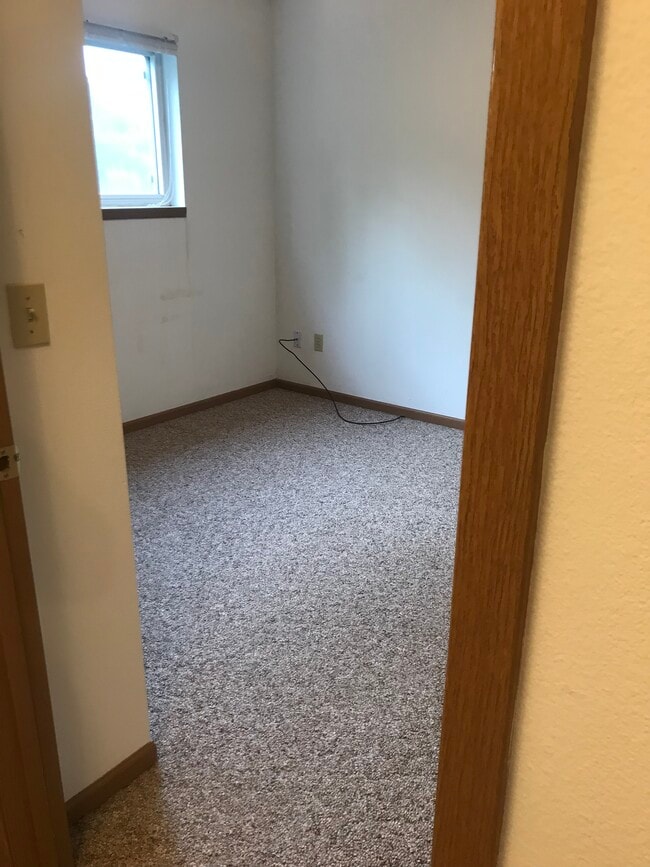 Photo - 414 14th Ave W