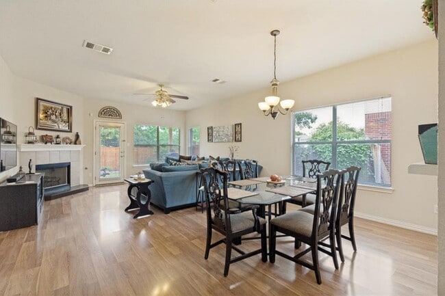 Photo - 903 Ranchero Rd