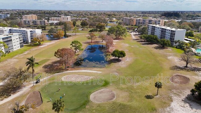 Photo - 3980 Ironwood Circle Unidad 305