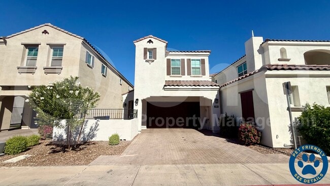 Building Photo - 272 E Markwood Dr