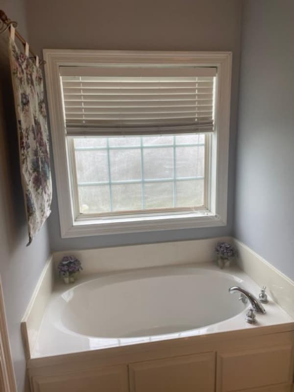 Photo - 103 Windrow Dr