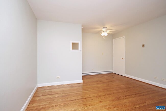 Photo - 2114 Ivy Rd Unit 11