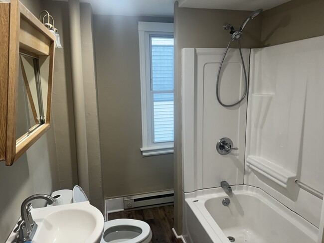 Photo - 704 Ridge St