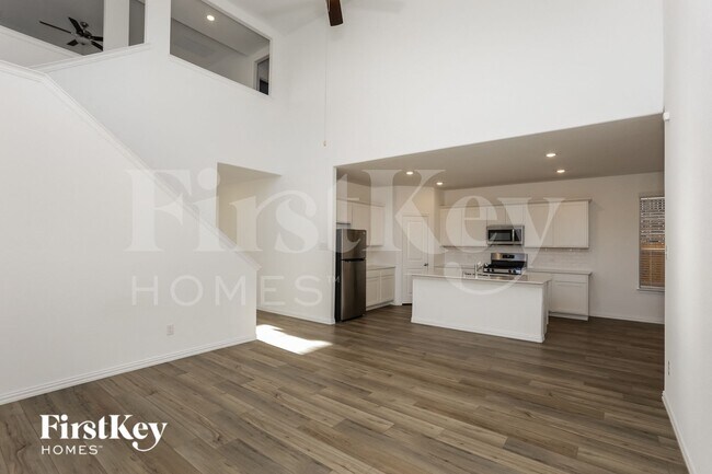 Photo - 10049 Elkhorn Dr