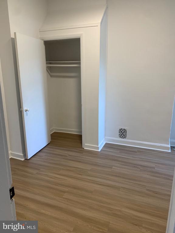 Photo - 2023 Division St