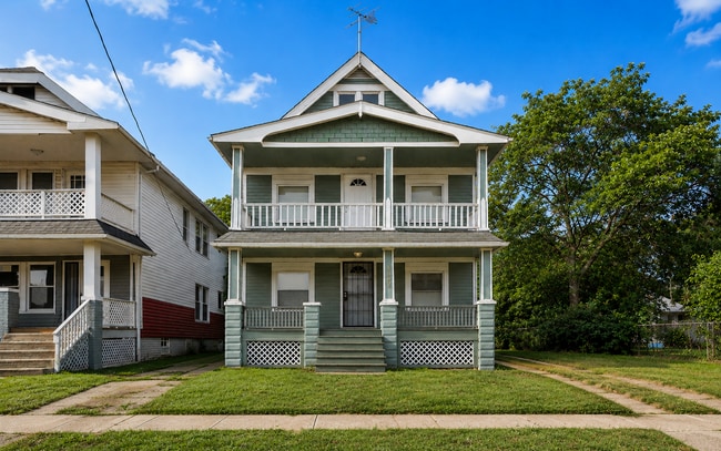 Building Photo - 8002 Maryland Ave
