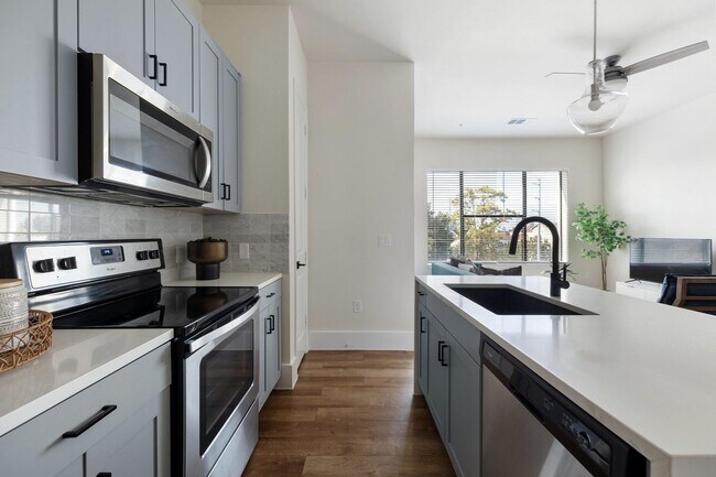 Photo - 1508 Blodgett St Unit 408