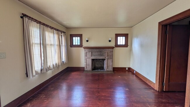 Photo - 2021 Lombard Ave