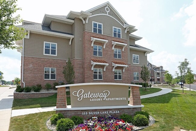 Building Photo - THE GATEWAY Rental