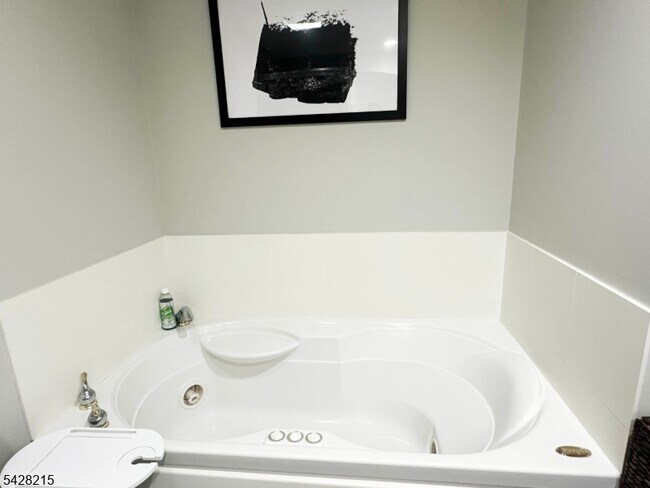 Photo - 406 Jefferson Ct Unidad PH6
