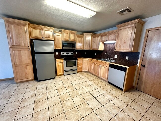 Photo - 2726 Ryan Rd