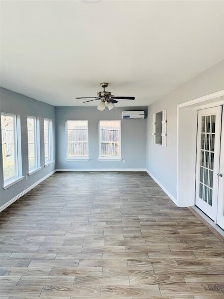 Photo - 3035 Parkline Trail