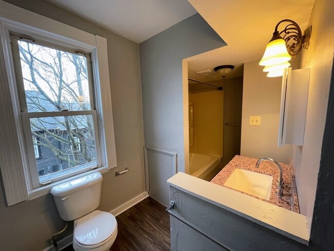 Photo - 3/1 Rowhouse Available To Rent in Upper Lawrenceville - Available April!!