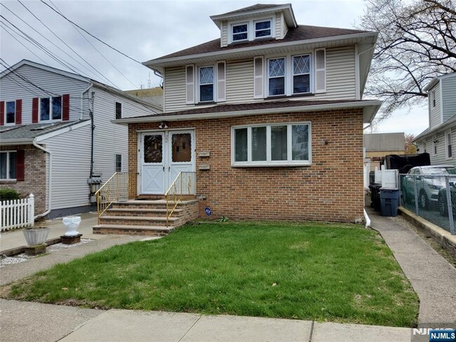 Photo - 22 Grove Townhome