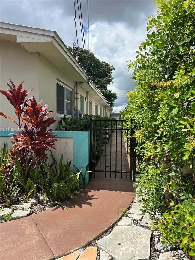 Photo - 2806 SW 35th Ave Unit 2