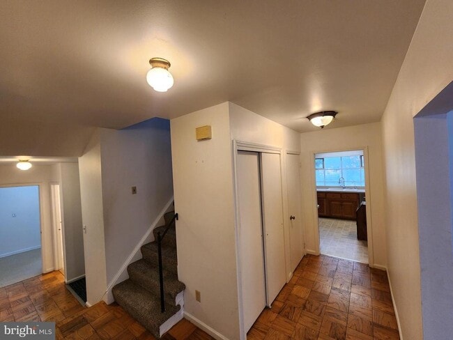 Building Photo - 32 Scioto Ct Rental