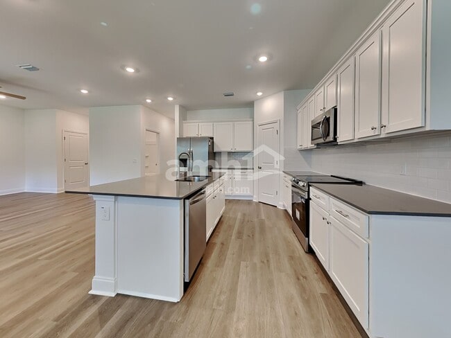 175 Anthurium Dr