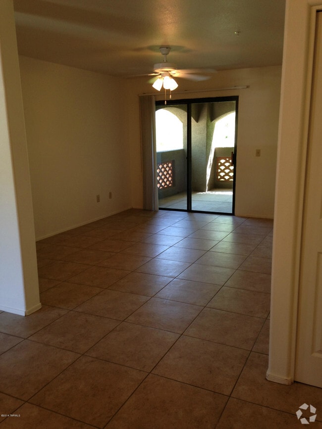 Building Photo - 5751 N Kolb Rd Unit 5204 Rental