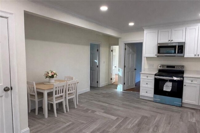 Photo - 739 Victory Hwy