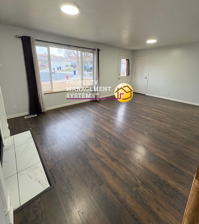 Photo - Lovely 3 Bedroom Rambler in West Jordan!