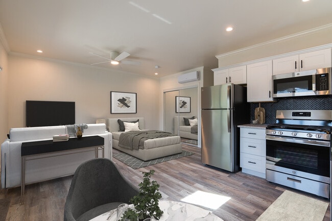Photo - 7018 Lurline Ave Unit Modern Winnetka Studio