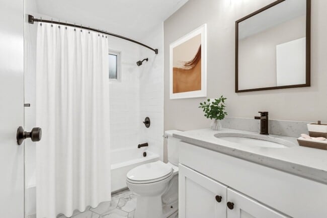 Renovated bathroom - Newton Gardens