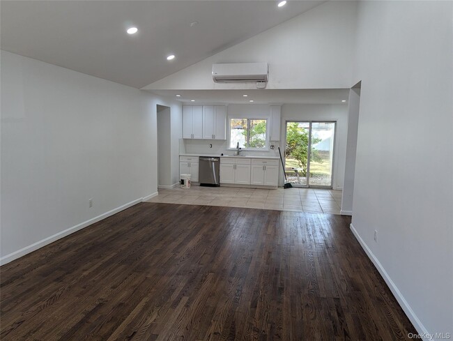 Photo - 144 Sequoia Dr