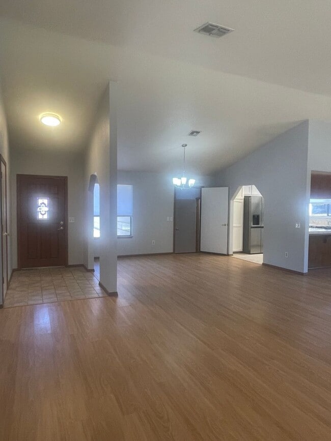 Photo - 651 Country Oak Dr