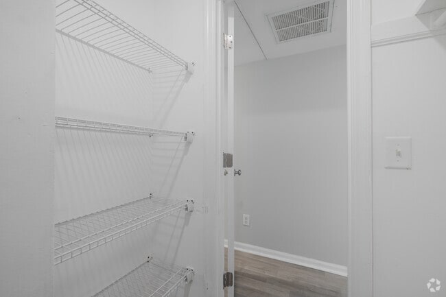 2BR, 1BA - 950SF - Utility Room