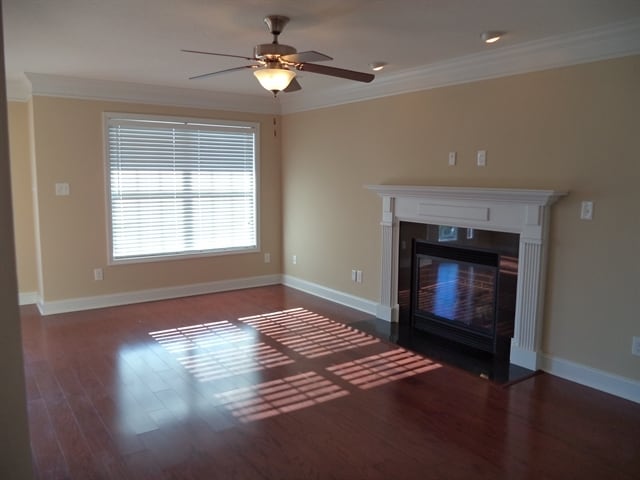 6117 Evening Star Ln