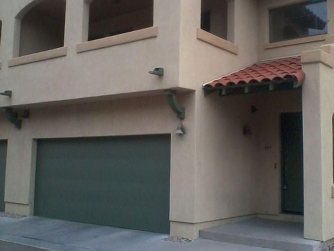 Building Photo - 635 Harvill Dr Rental