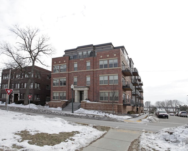 Lake Park