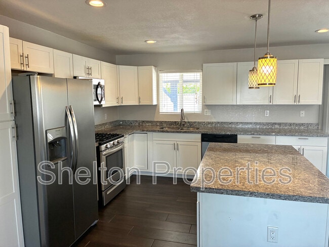Photo - 1421 S Roberts Rd