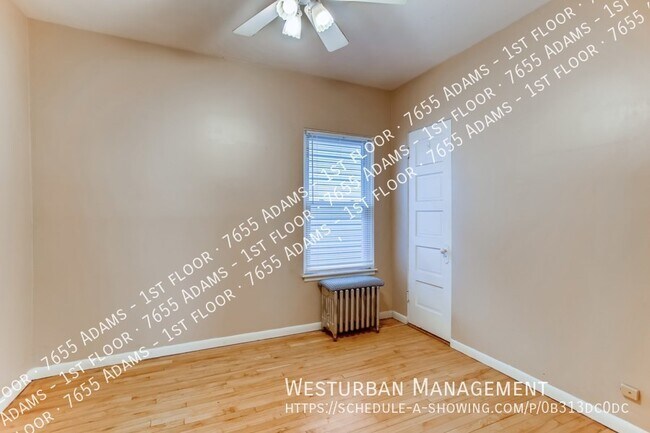 Photo - Huge Yard in Downtown Forest Park Unit 1st floor