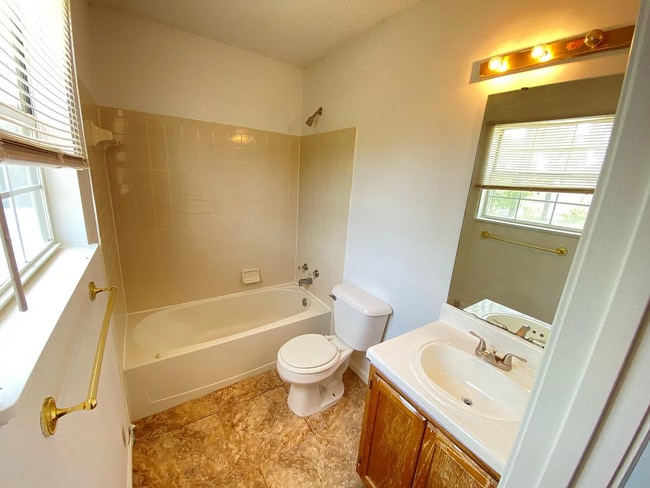 236 Green Rose Rd