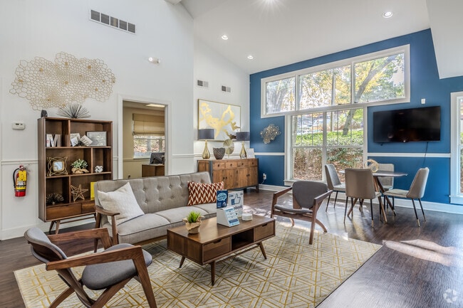 Leasing Office