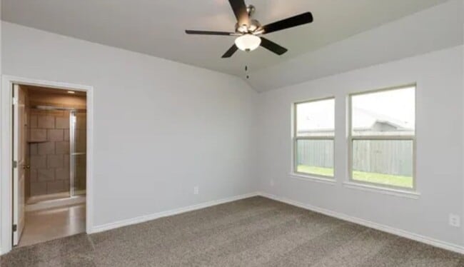 Photo - For Rent Half off Deposit Holiday Special