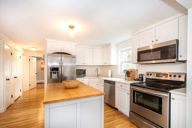 Photo - 75 Tower Ave