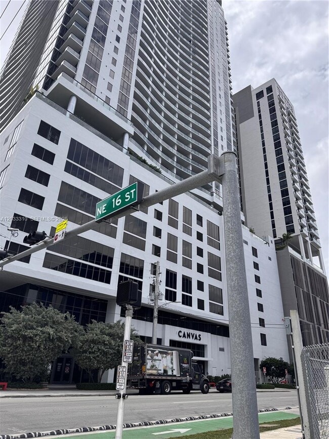 Building Photo - 1600 NE 1st Ave Unit 2015