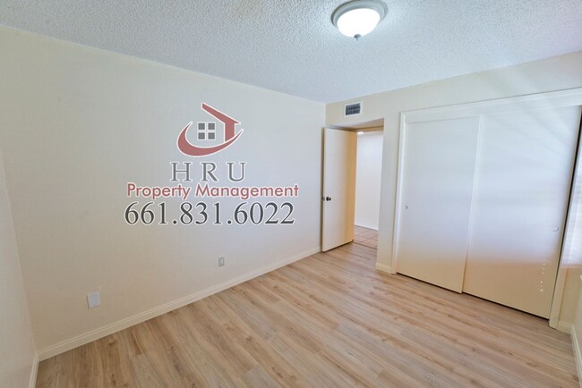 Photo - SW-Bakersfield. 3bed/2bath