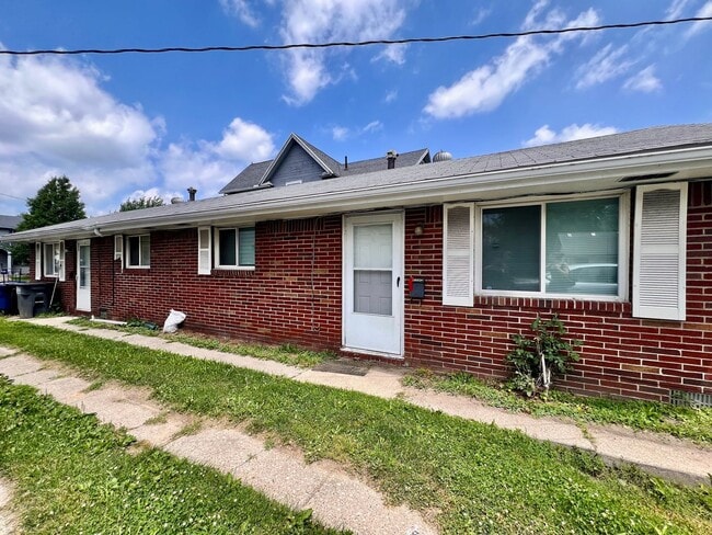 Building Photo - 379 S Detroit Ave Unit 2