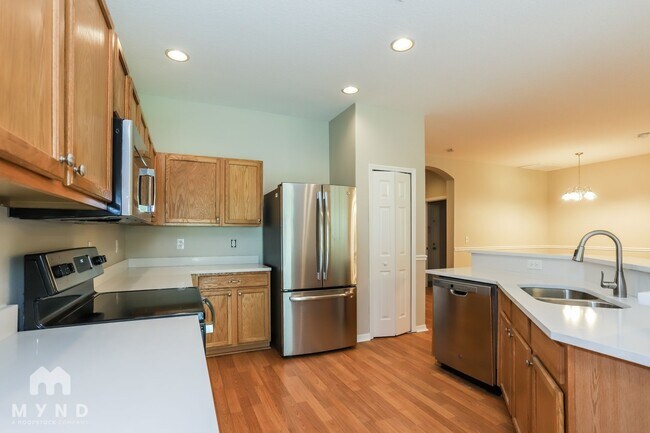 Photo - 713 Parsons Pointe St