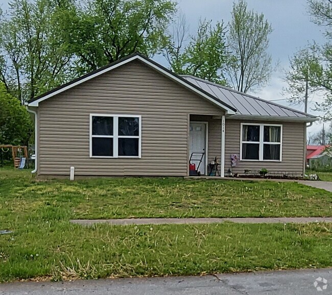 Building Photo - 1014 Carrico St Rental