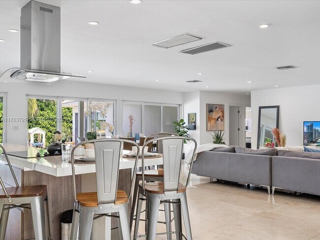 Photo - 16473 NE 31st Ave